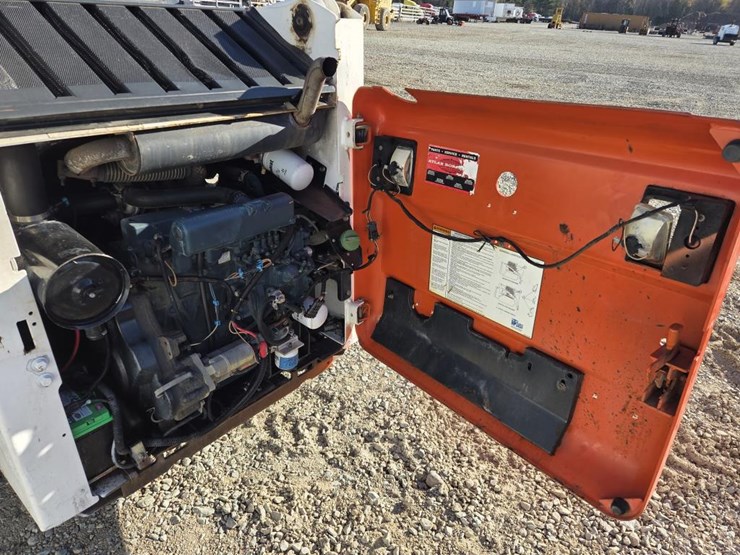 2003-bobcat-s160-image-28
