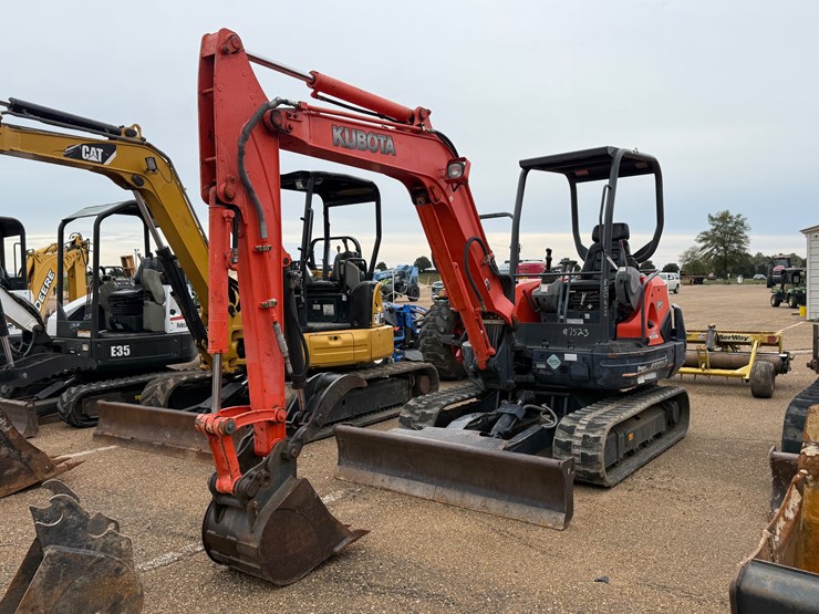 kubota-kx121-3-image-1