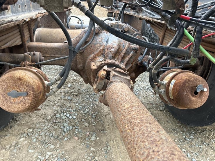 #5016-•-2008-freightliner-business-class-m2-cab-chassis-image-18