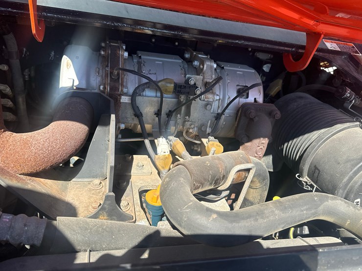 2016-kubota-svl75-2-image-7