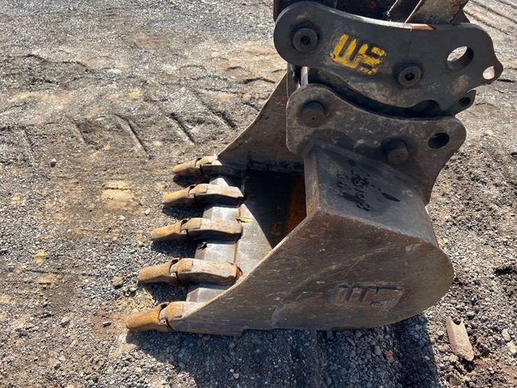 2013-takeuchi-tb235-image-10