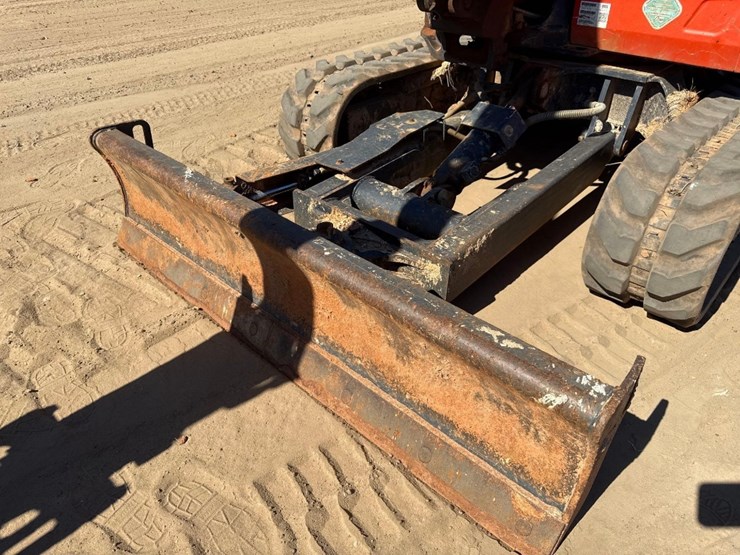 2020-kubota-kx033-4-image-18