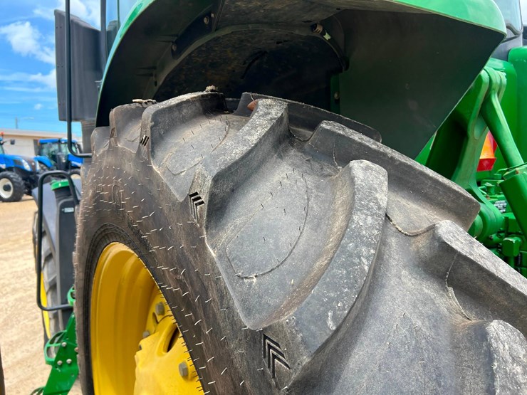 2012-john-deere-7230r-image-15