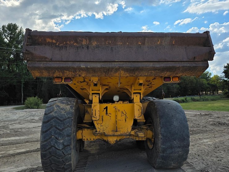 2003-volvo-a40d-image-4