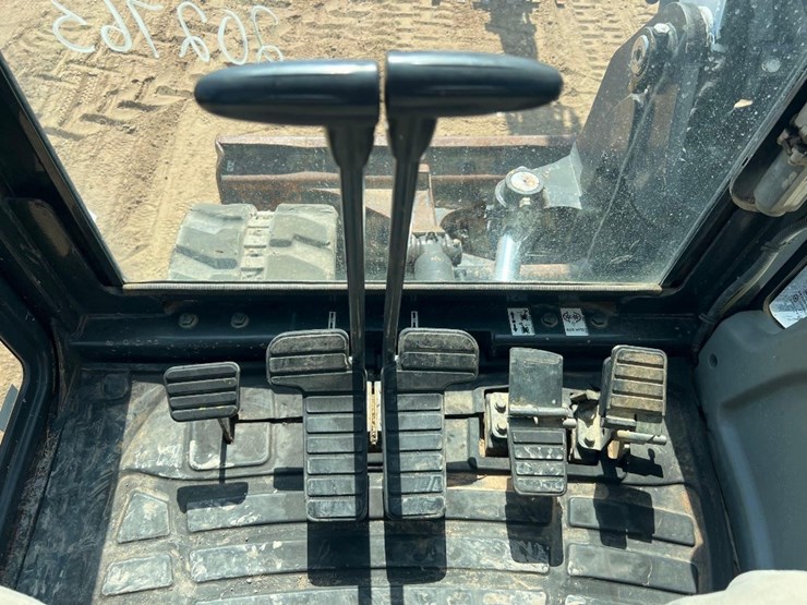 2012-bobcat-e80-image-35