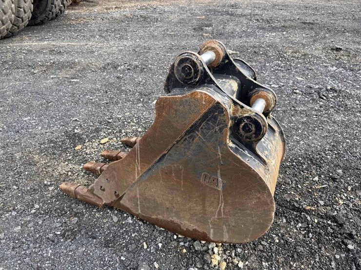 caterpillar-22-image-2