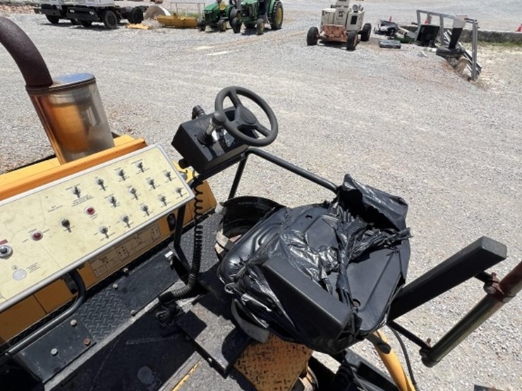 #4707-•-leeboy-l8816r-legend-asphalt-paver-image-11