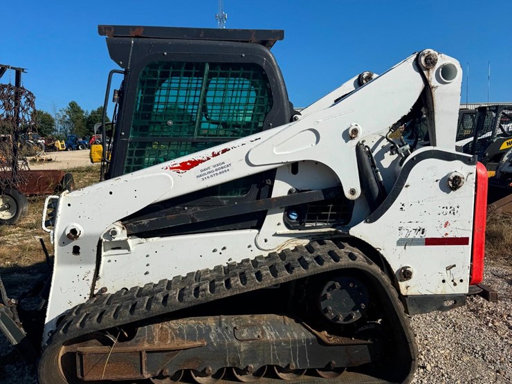 2017-bobcat-t770-image-7