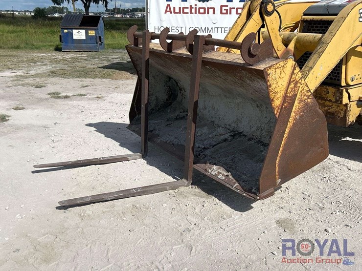 2005-deere-310g-image-25