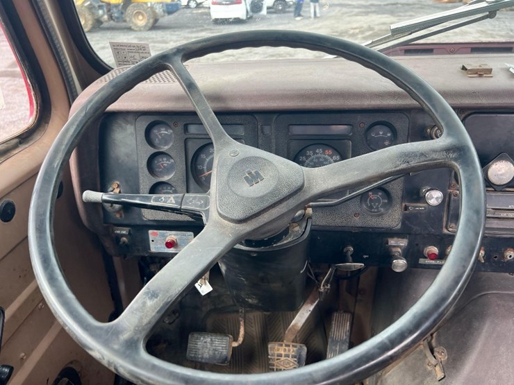 1983-international-s-series-water-truck-image-35