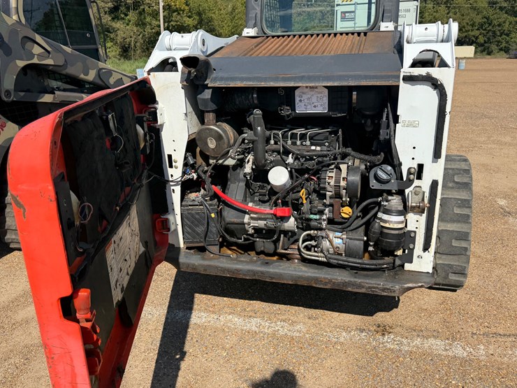 2017-bobcat-t550-image-24