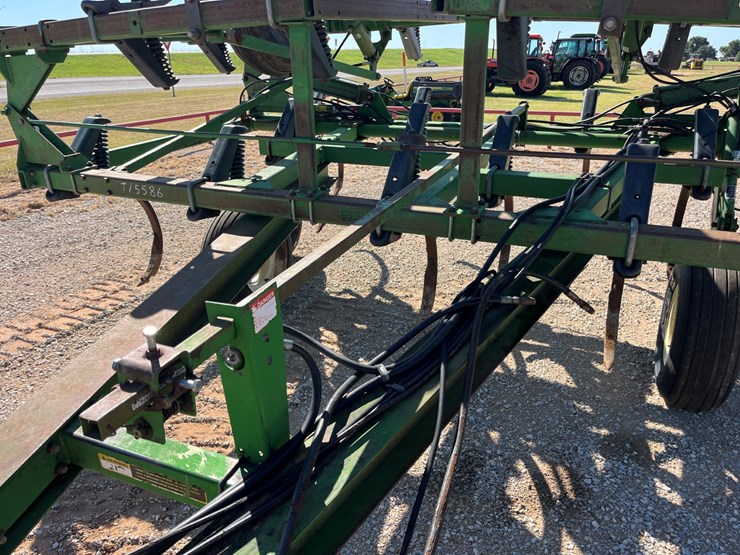 1990-john-deere-610-image-2