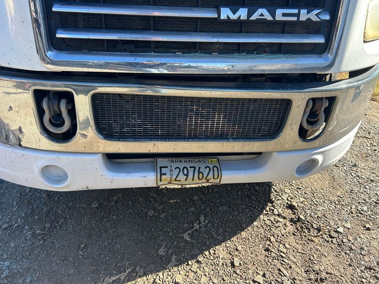 2011-mack-tender-truck-w/adams-rear-discharge-bed-auger-image-99