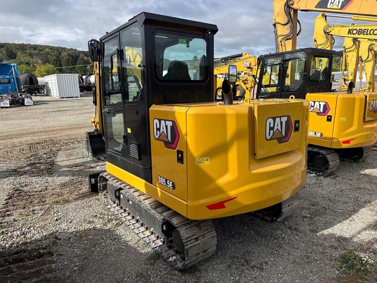 caterpillar-305-image-4