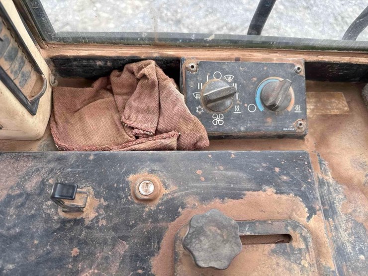 1999-caterpillar-963c-image-28