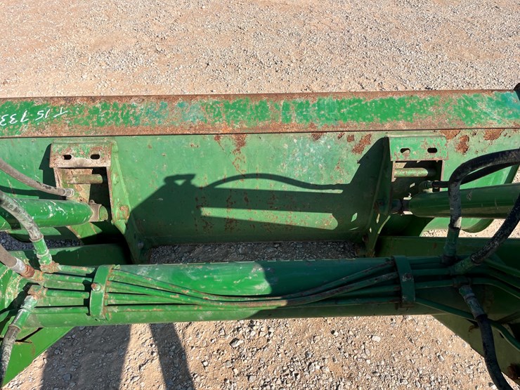 john-deere-720-image-11