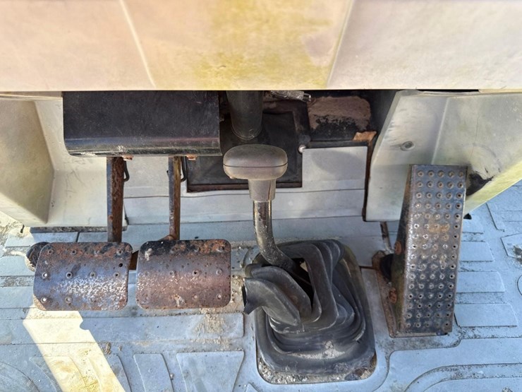 1993-caterpillar-416b-image-20