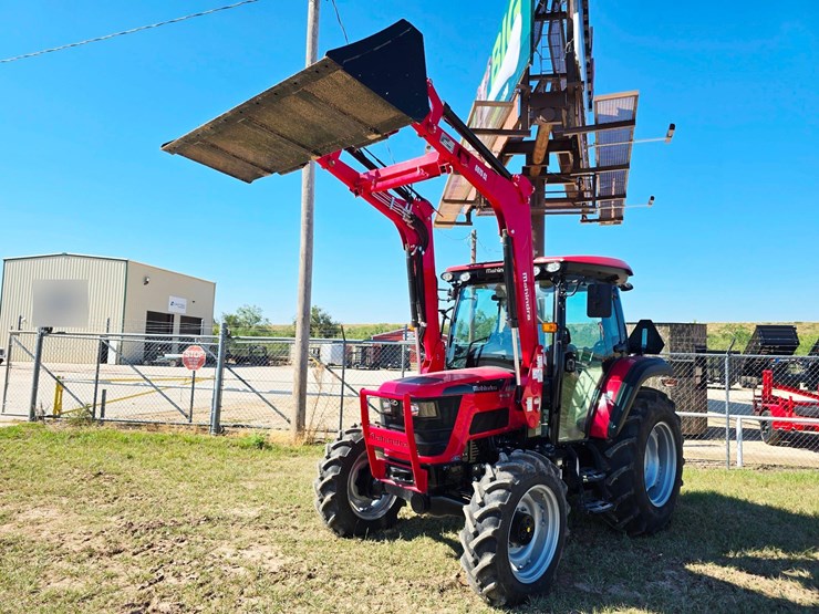 2025-mahindra-6075-image-3