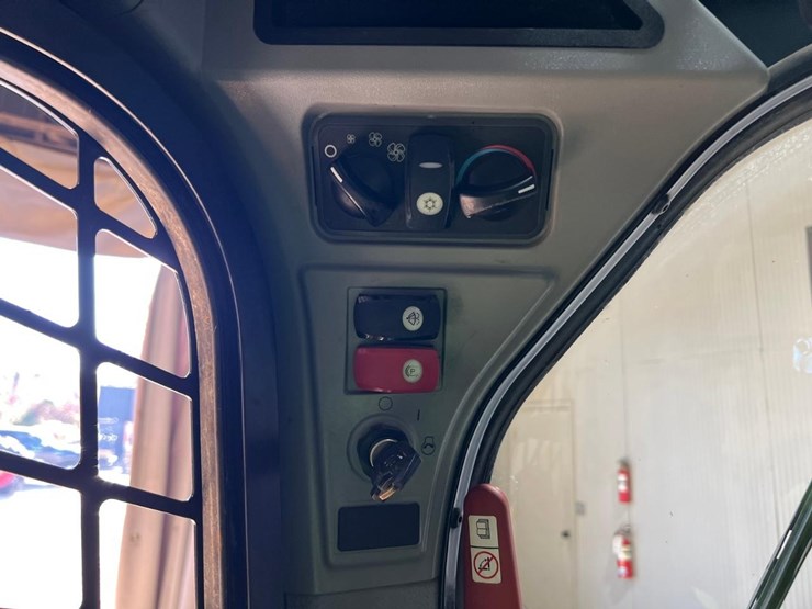 caterpillar-289d-image-28