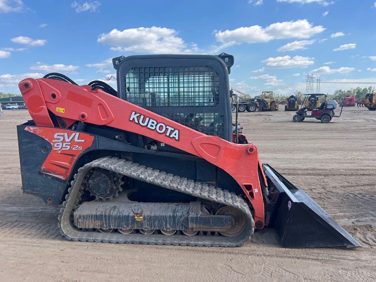 2019-kubota-svl95-2s-image-5