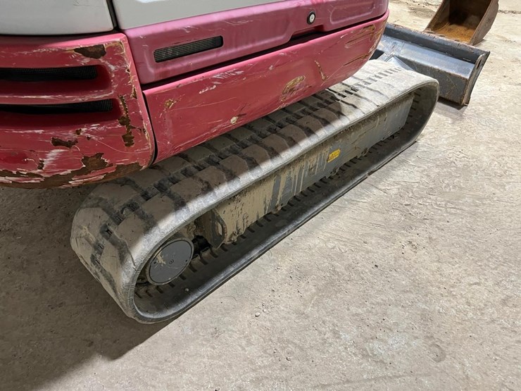 takeuchi-tb240-image-21