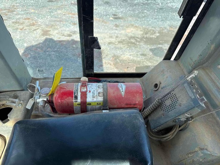 2007-caterpillar-d5g-xl-image-31