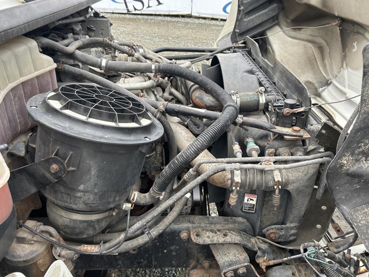 #5016-•-2008-freightliner-business-class-m2-cab-chassis-image-31