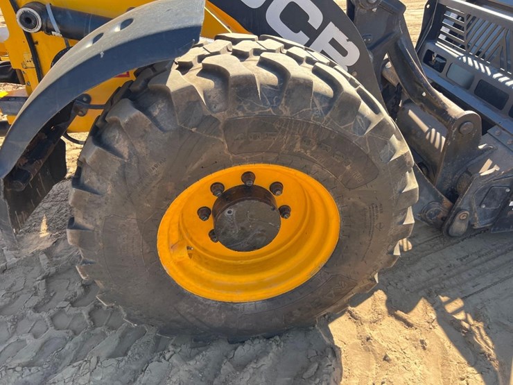 jcb-409t4-wheel-loader-image-12