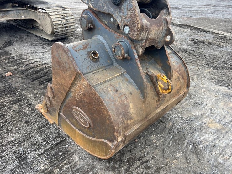 2017-volvo-ec160el-image-22