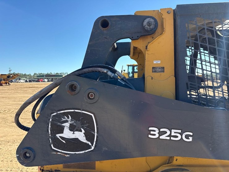 2023-deere-325g-image-21