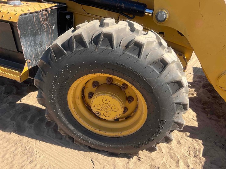 2020-caterpillar-416-image-19