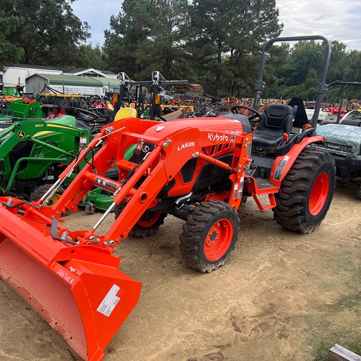 2023 KUBOTA LX2610SUHSD