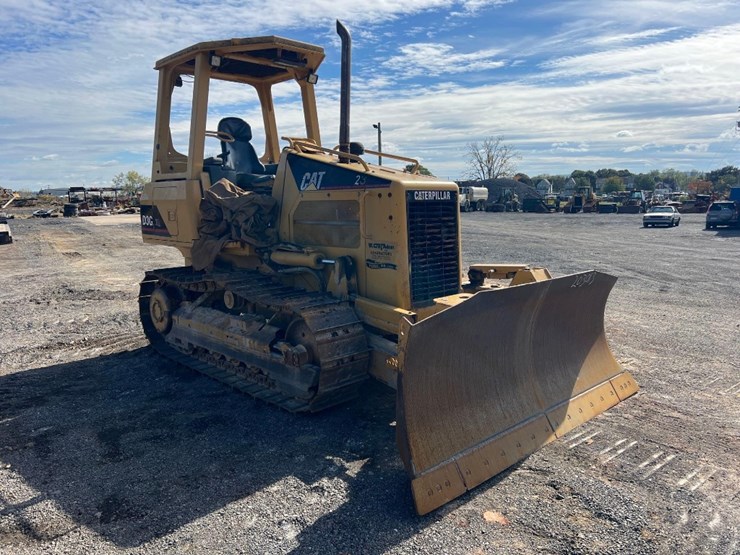 2003-caterpillar-d3g-xl-image-6