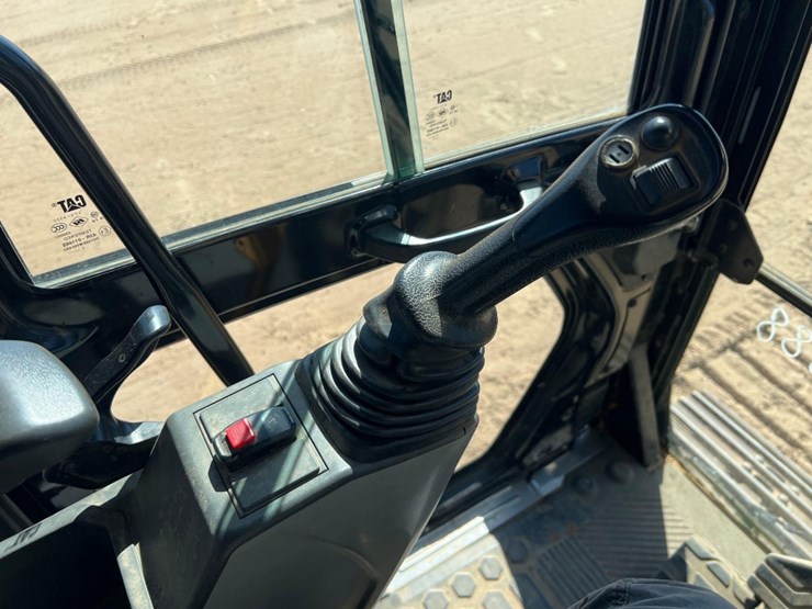 2022-caterpillar-315-gc-image-37