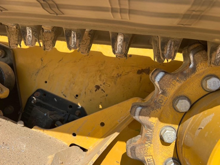 2024-caterpillar-255-skid-steer-image-14