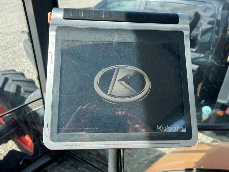 2017-kubota-m7-151-premium-image-49