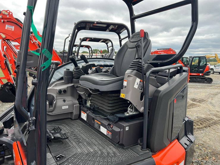 2023-kubota-kx057-5-image-10