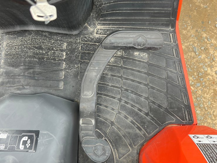 2023-kubota-lx2610suhsd-image-33