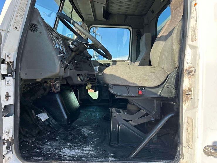 2002-western-star-4900-image-10