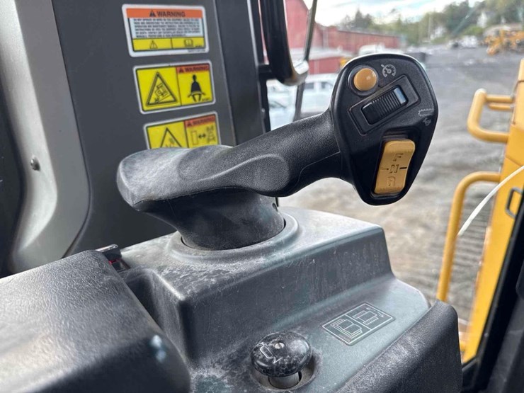 2011-caterpillar-d7e-image-22