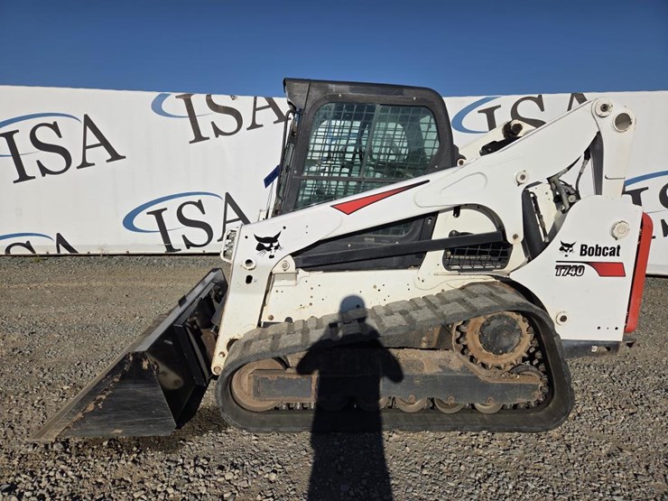 2019-bobcat-t740-image-2