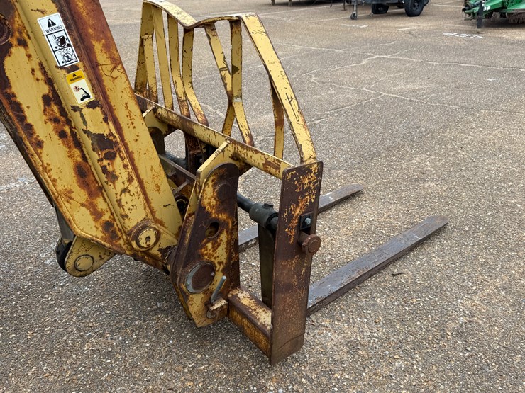 caterpillar-th63-image-18