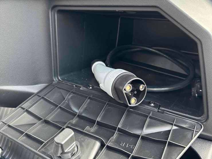 unused-irgc80-battery-powered-golf-cart-image-6