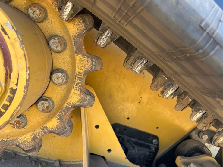 2024-caterpillar-255-skid-steer-image-22