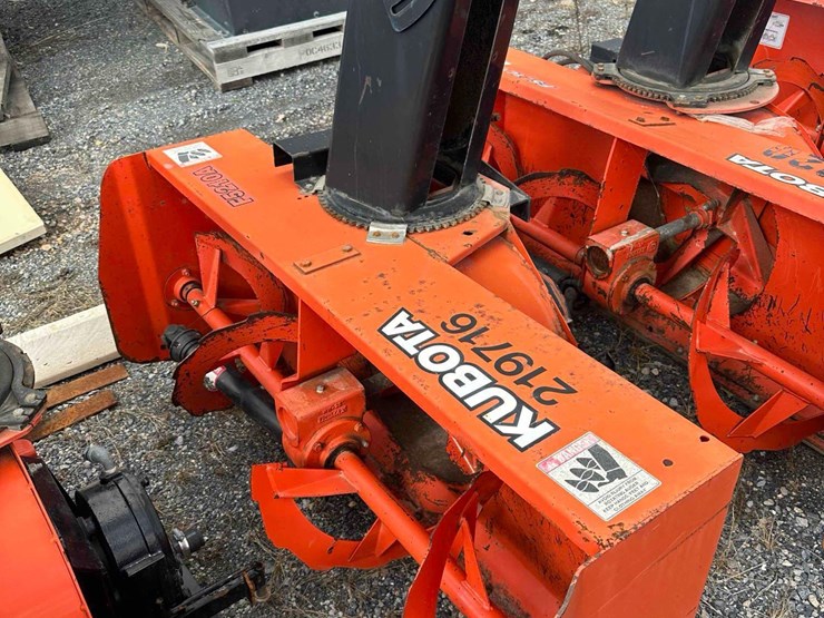 kubota-f5210a-pto-driven-snow-blower-image-1
