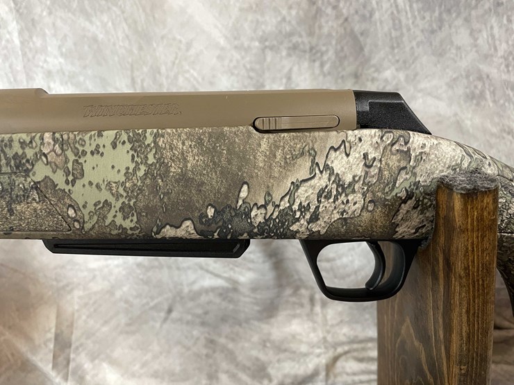 #2048-•-winchester-xpr-300-win-mag-bolt-action-rifle,-sn:-pt09575yw357-image-12