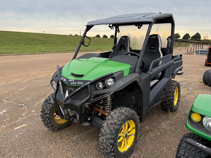 john-deere-gator-image-1