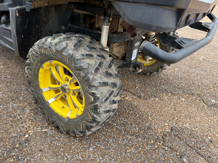 john-deere-gator-image-10