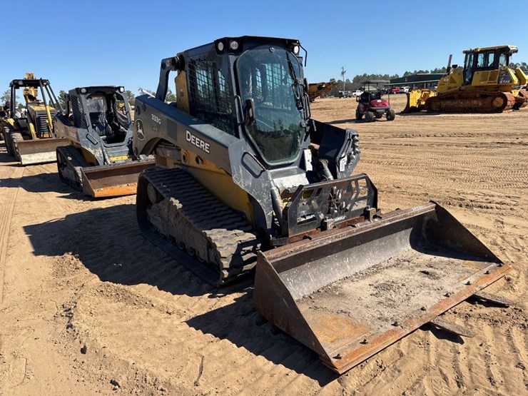 2020-deere-333g-image-6