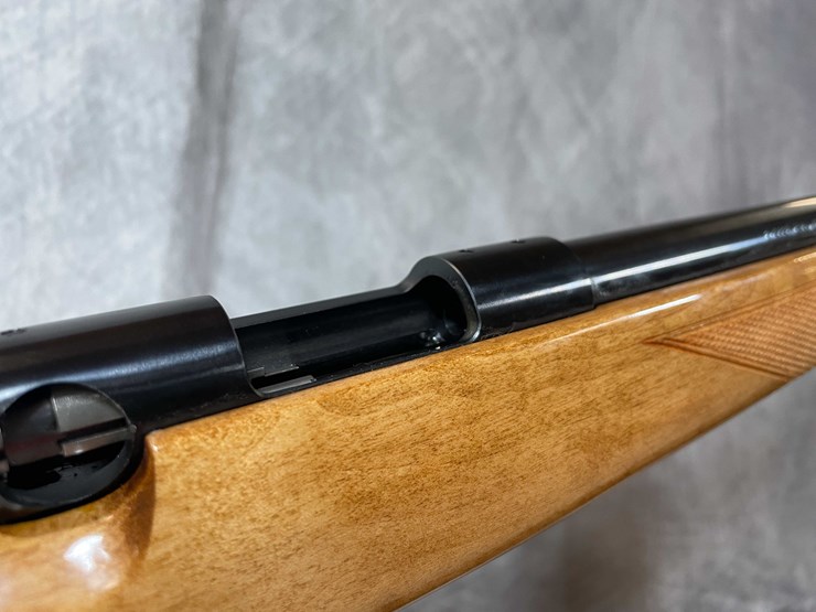 #2062-•-browning-t-bolt-medallion-17-hmr-bolt-action-rifle,-sn:-05518zw253-image-19